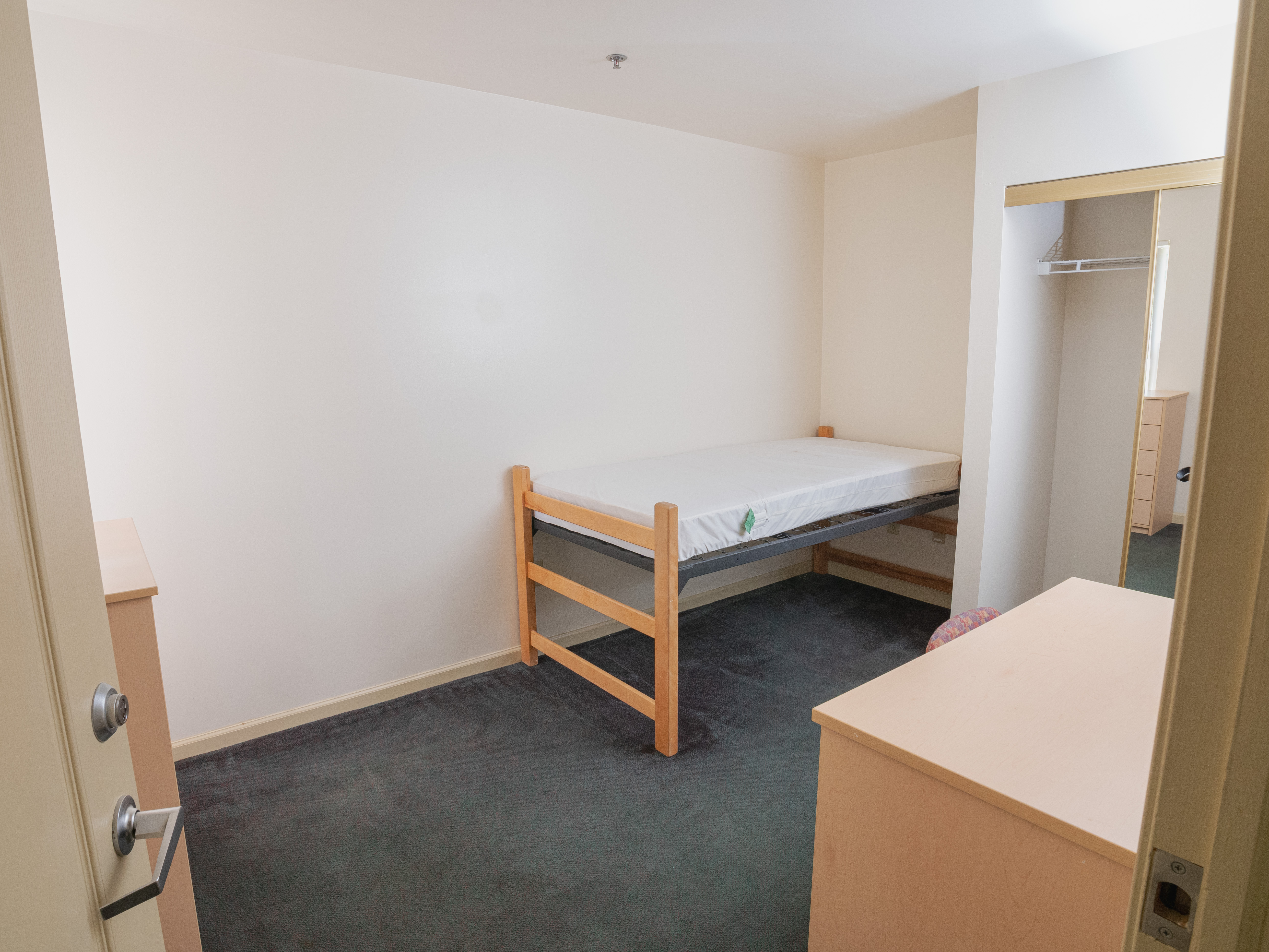 Picture of Campus Apartment bedroom.