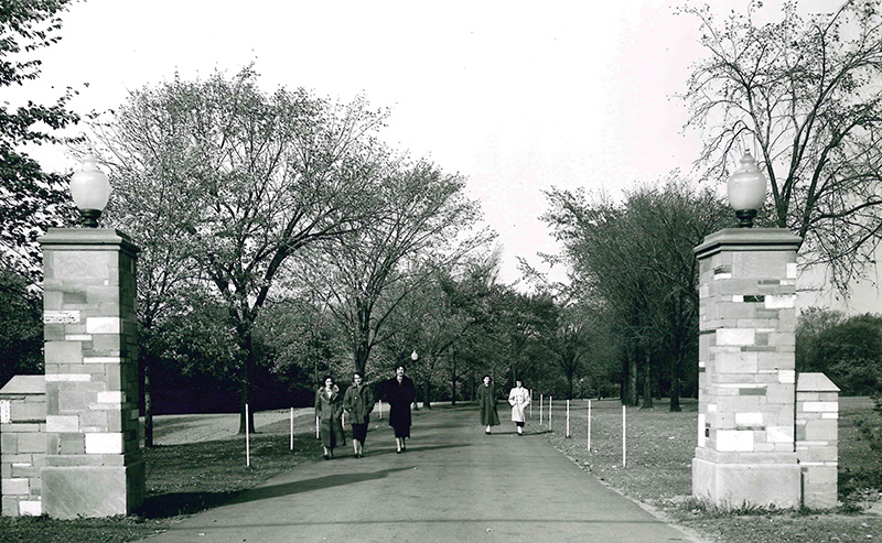 Black and white photo of the entrance to Rosary Hill College