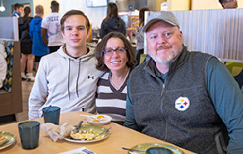 Family each brunch in Yurtchuk Cafeteria